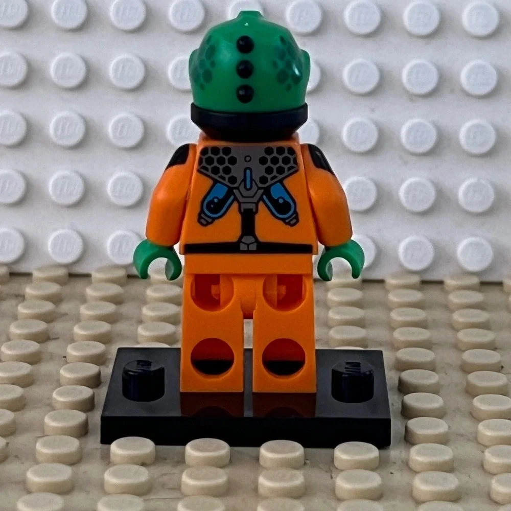LEGO Alien‎ Minifigure Series 21 Orange Excellent Space Sci-Fi